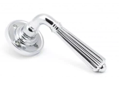 Set From The Anvil Polished Chrome Hinton Lever On Rose | 45315