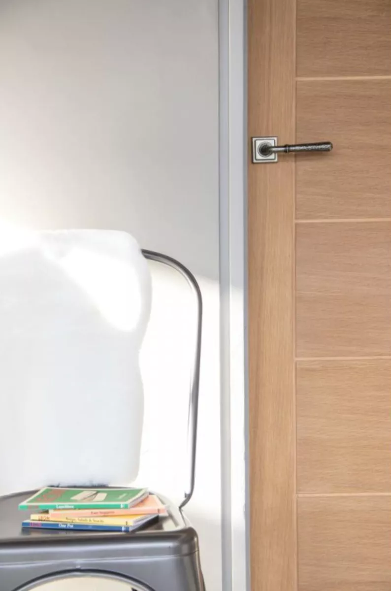 Set Pewter Hammered Newbury Lever On Square Rose | 45658 - Image 3