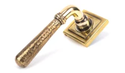 Set Aged Brass Hammered Newbury Lever On Square Rose | 46072 | 50040