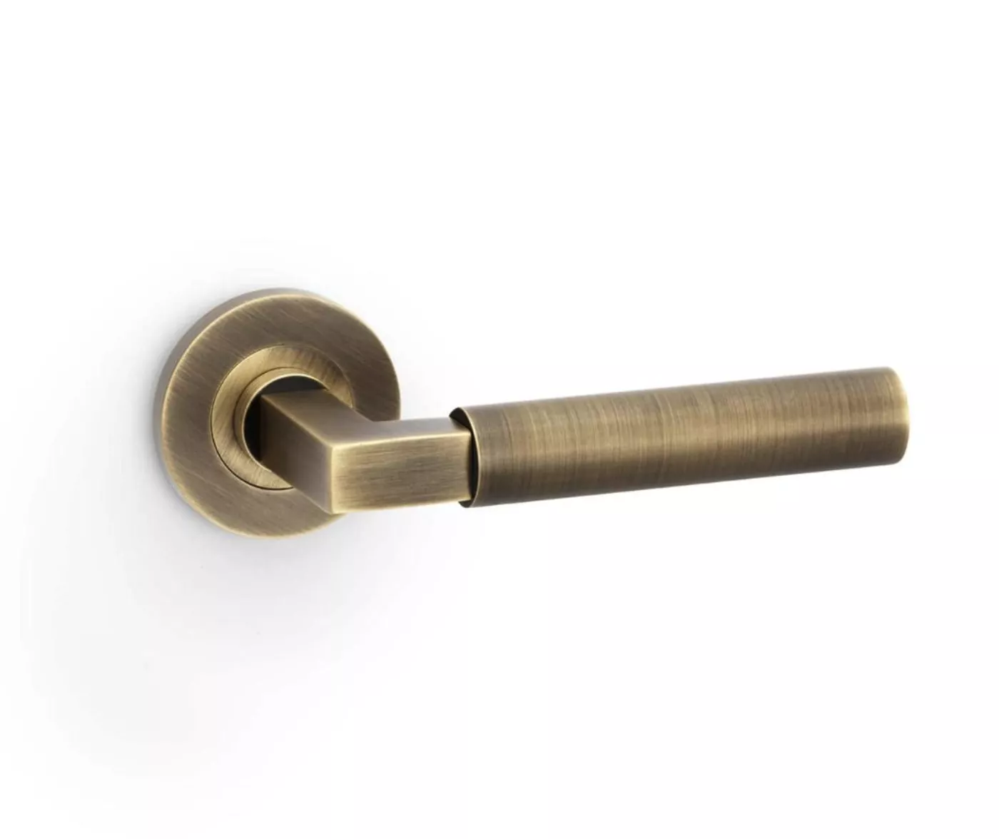 Alexander & Wilks Antique Brass Hurricane Plain Lever On Rose | AW201AB - Image 2