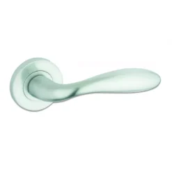 Set Satin Chrome Verona Designer Lever On Round Rose